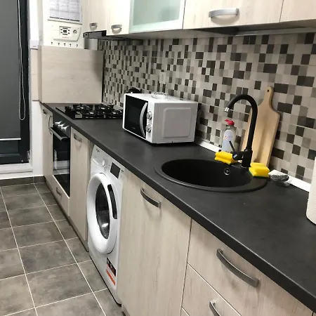 - Drumul Taberei Parc * Boekarest