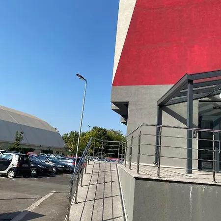 - Drumul Taberei Parc Апартаменты