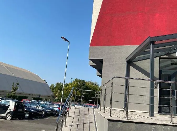 - Drumul Taberei Parc Апартаменти