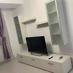 Апартаменти - Drumul Taberei Parc Бухарест