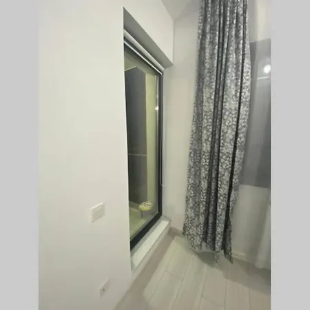 - Drumul Taberei Parc * בוקרשט