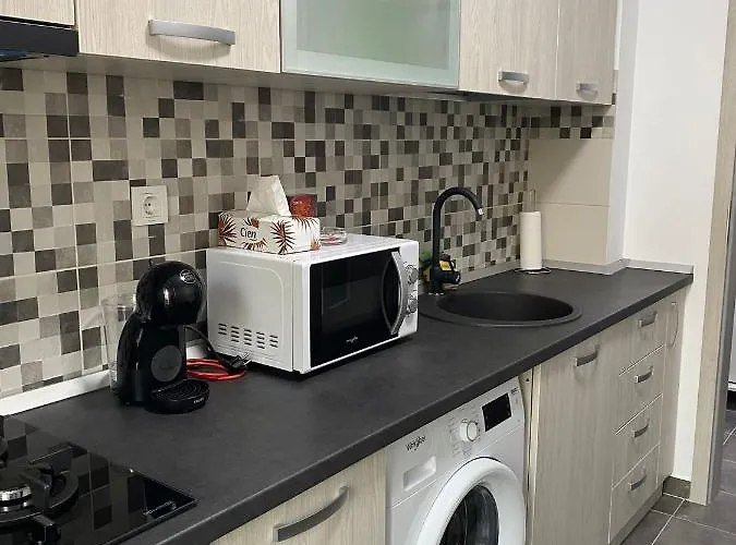 - Drumul Taberei Parc * ブカレスト